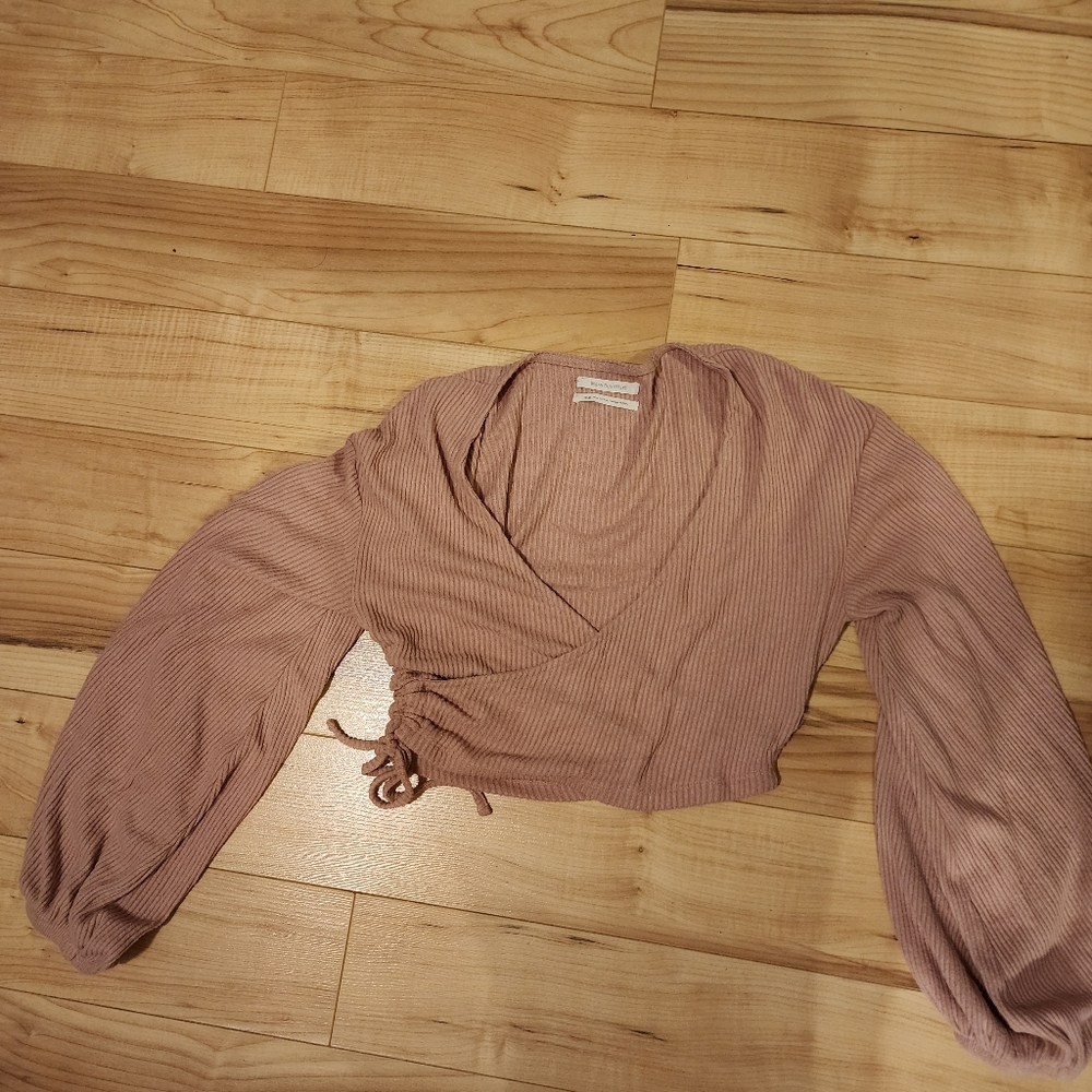 Urban Outfitters medium pink bubble long sleeve crop top